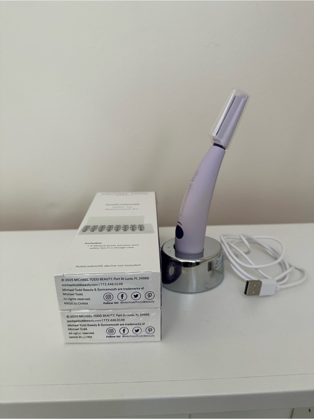 Michael Todd Beauty Sonicsmooth with 16 unopened blades.